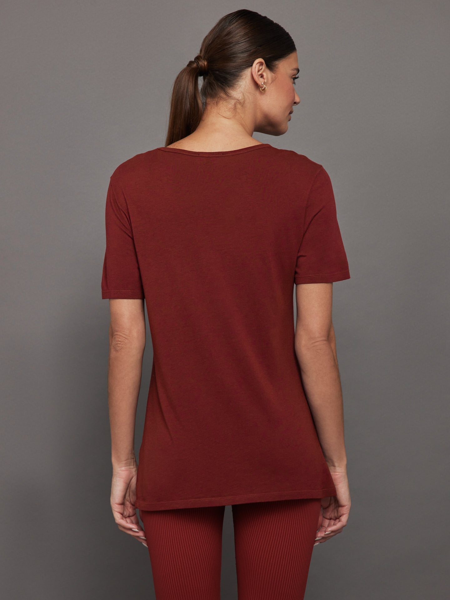 Carbon38 | Short Sleeve Pocket Tee - Merlot
