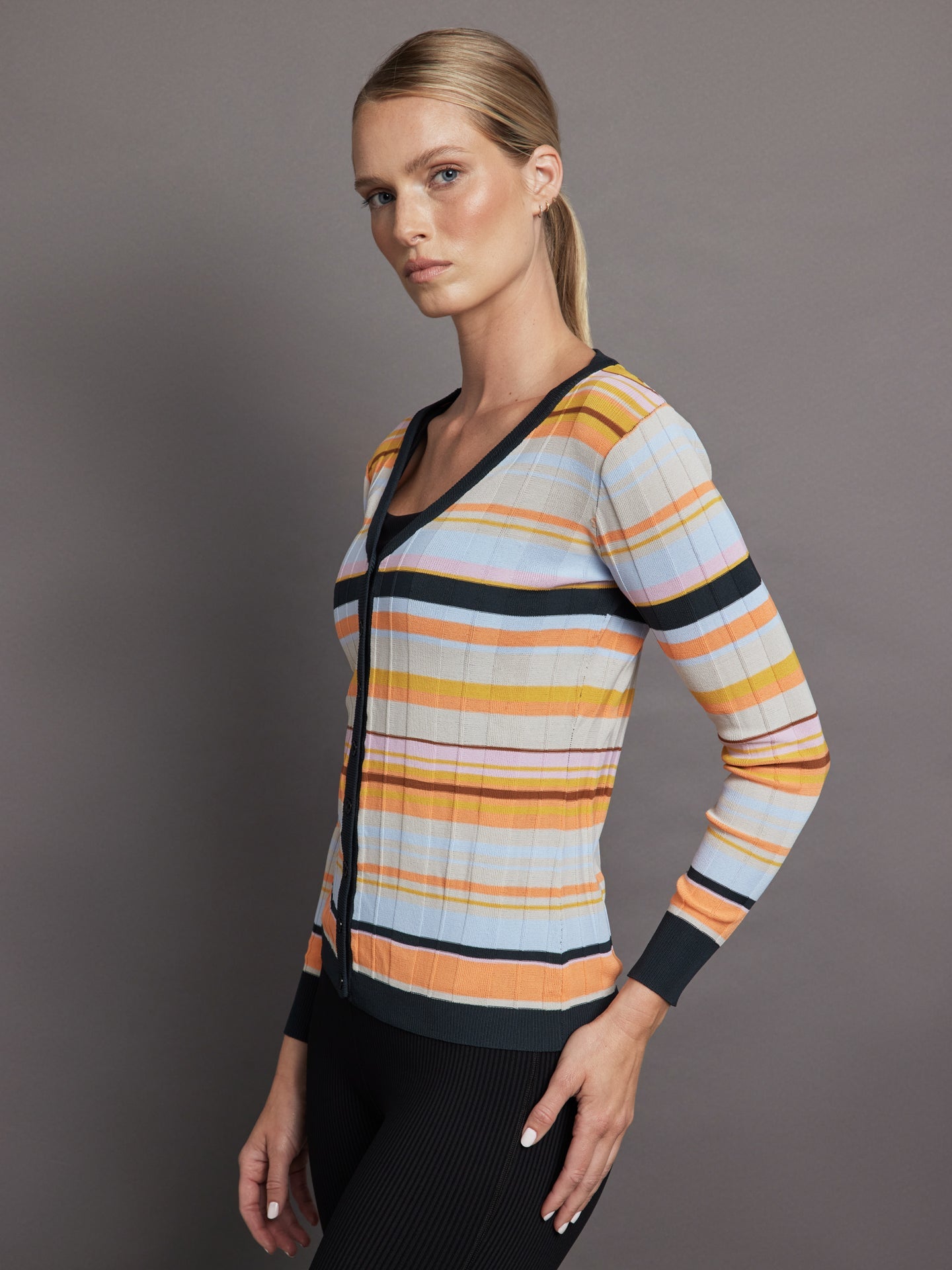 Carbon38 | The Travel Sweater - Multi