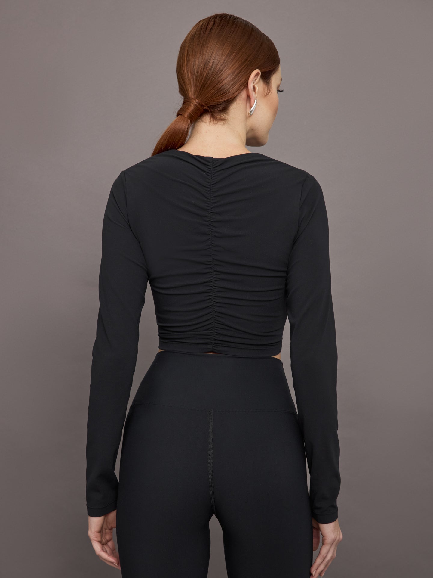Carbon38 | Rosette Long Sleeve Top in Melt - Black w/ White Rosette