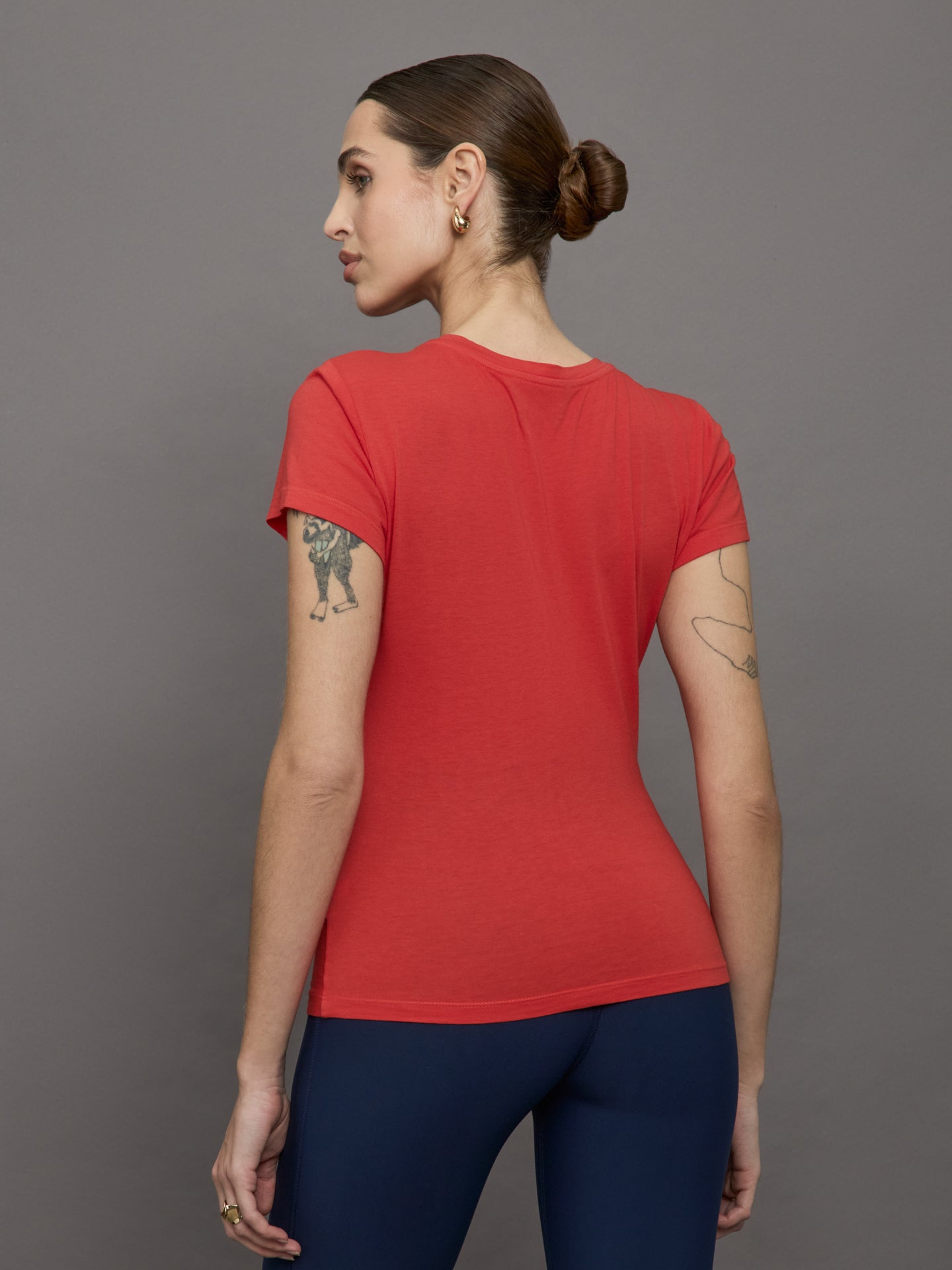 Carbon38 | Short Sleeve Ruched Front Tee - Bittersweet