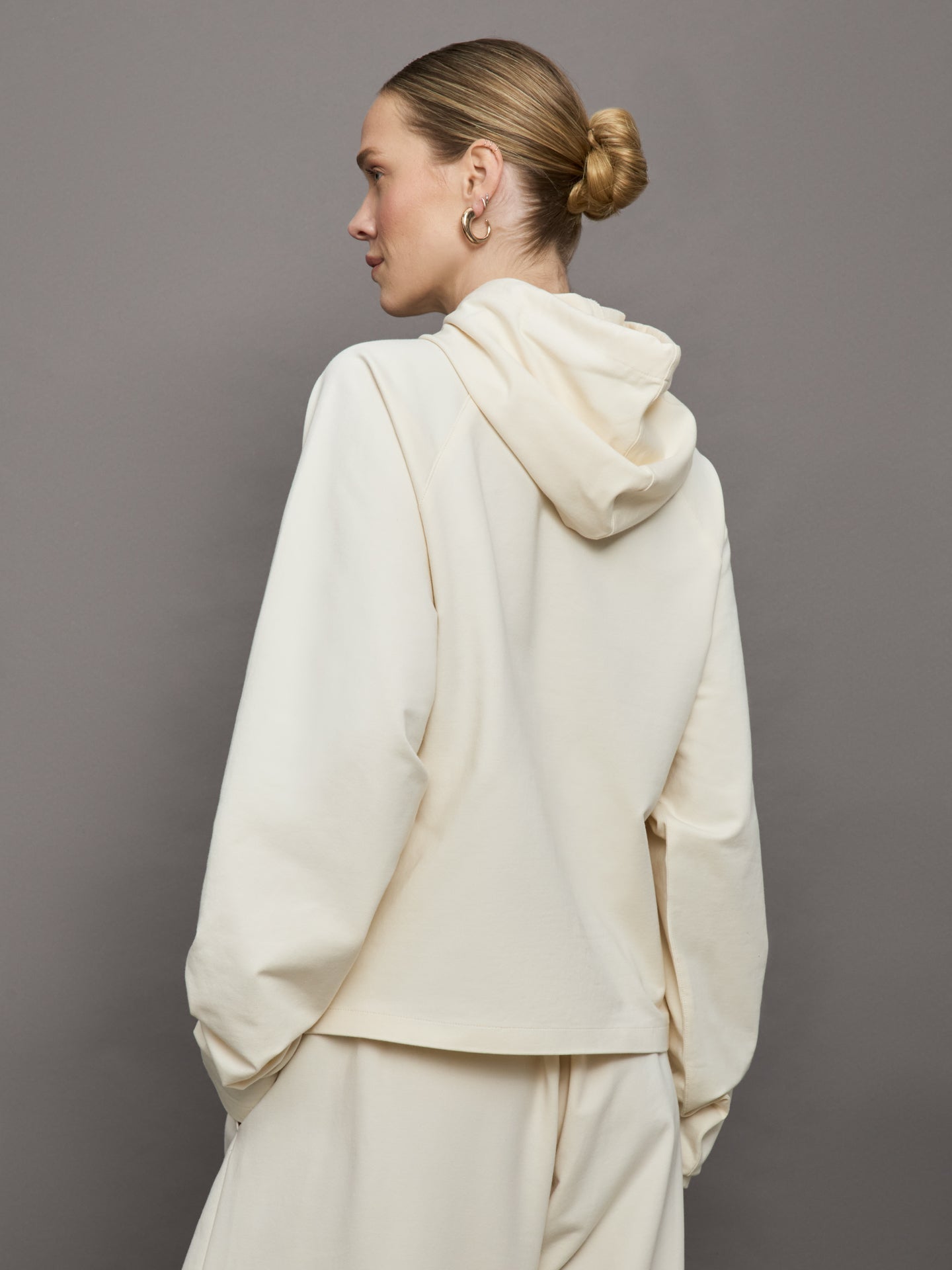 Carbon38 | Oversized Raglan Sleeve Hooded Top - Cream