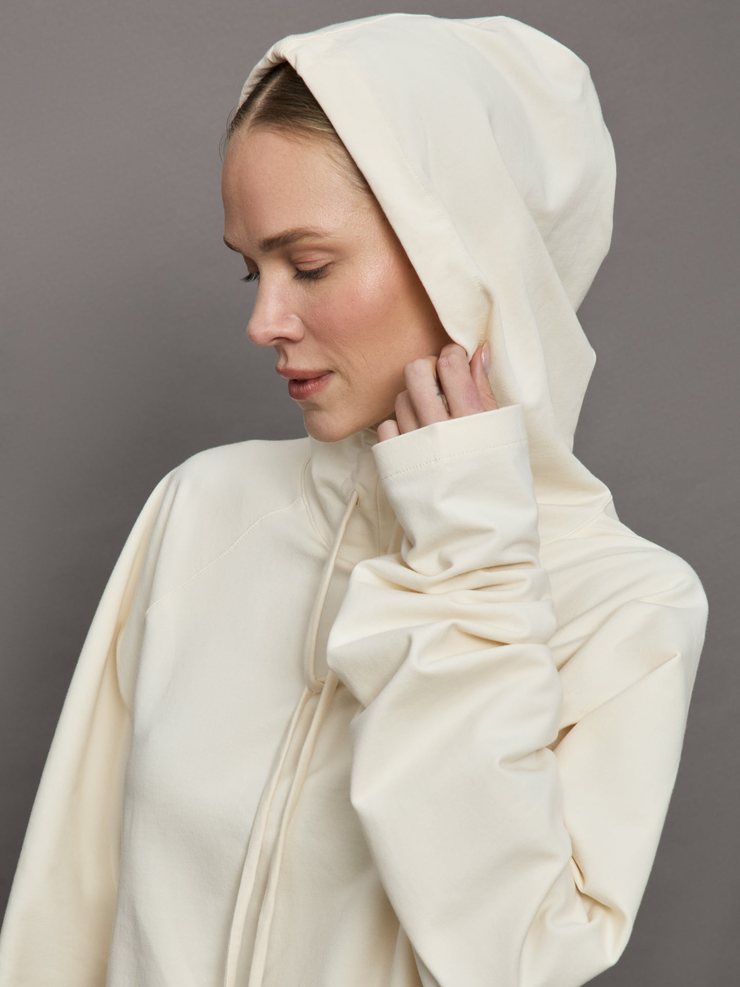 Carbon38 | Oversized Raglan Sleeve Hooded Top - Cream