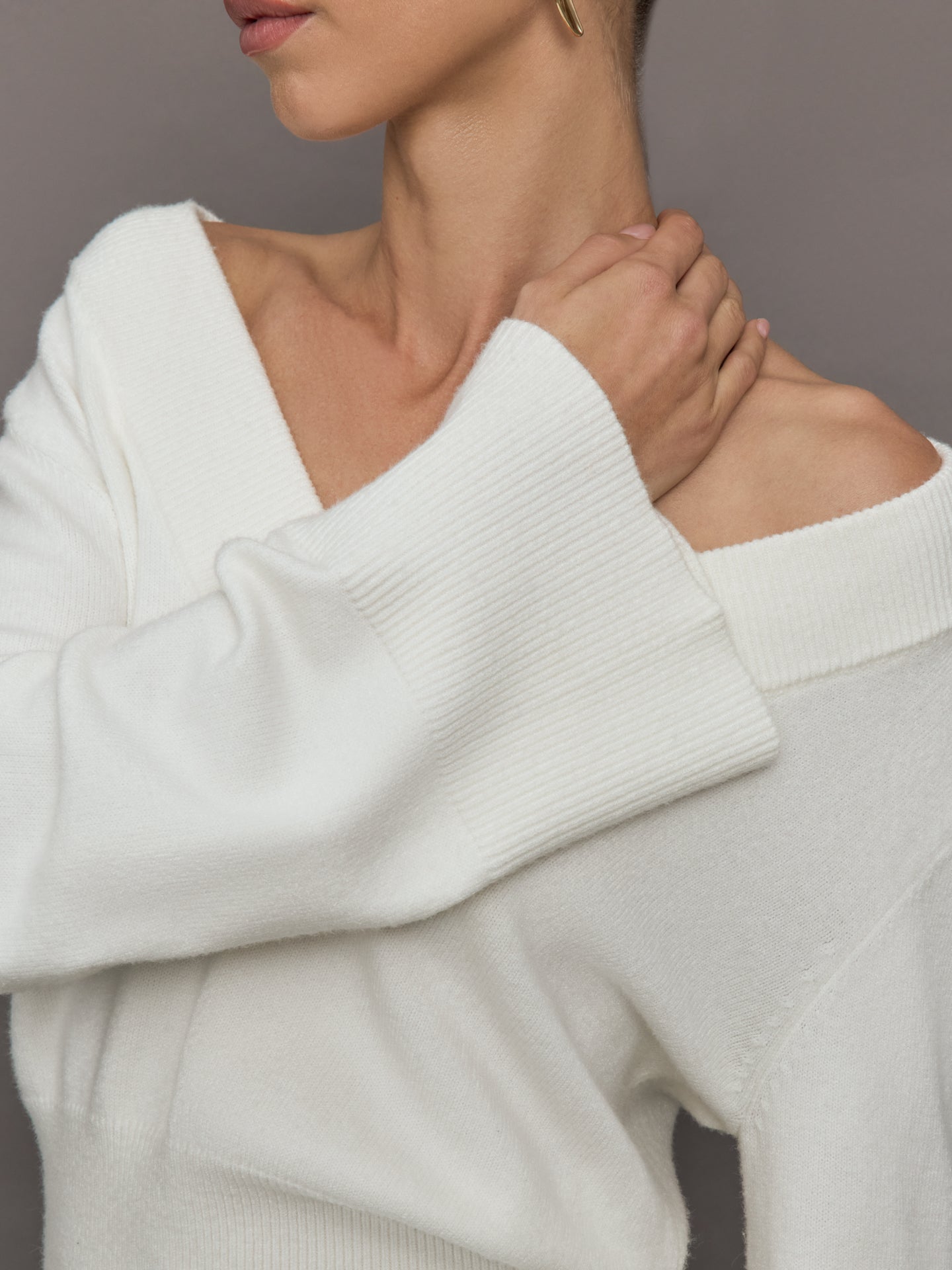 Carbon38 | Bell Sleeve Off Shoulder Sweater - Cloud Dancer