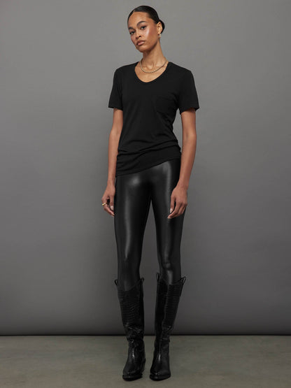 Carbon38 | Short Sleeve Pocket Tee - Black