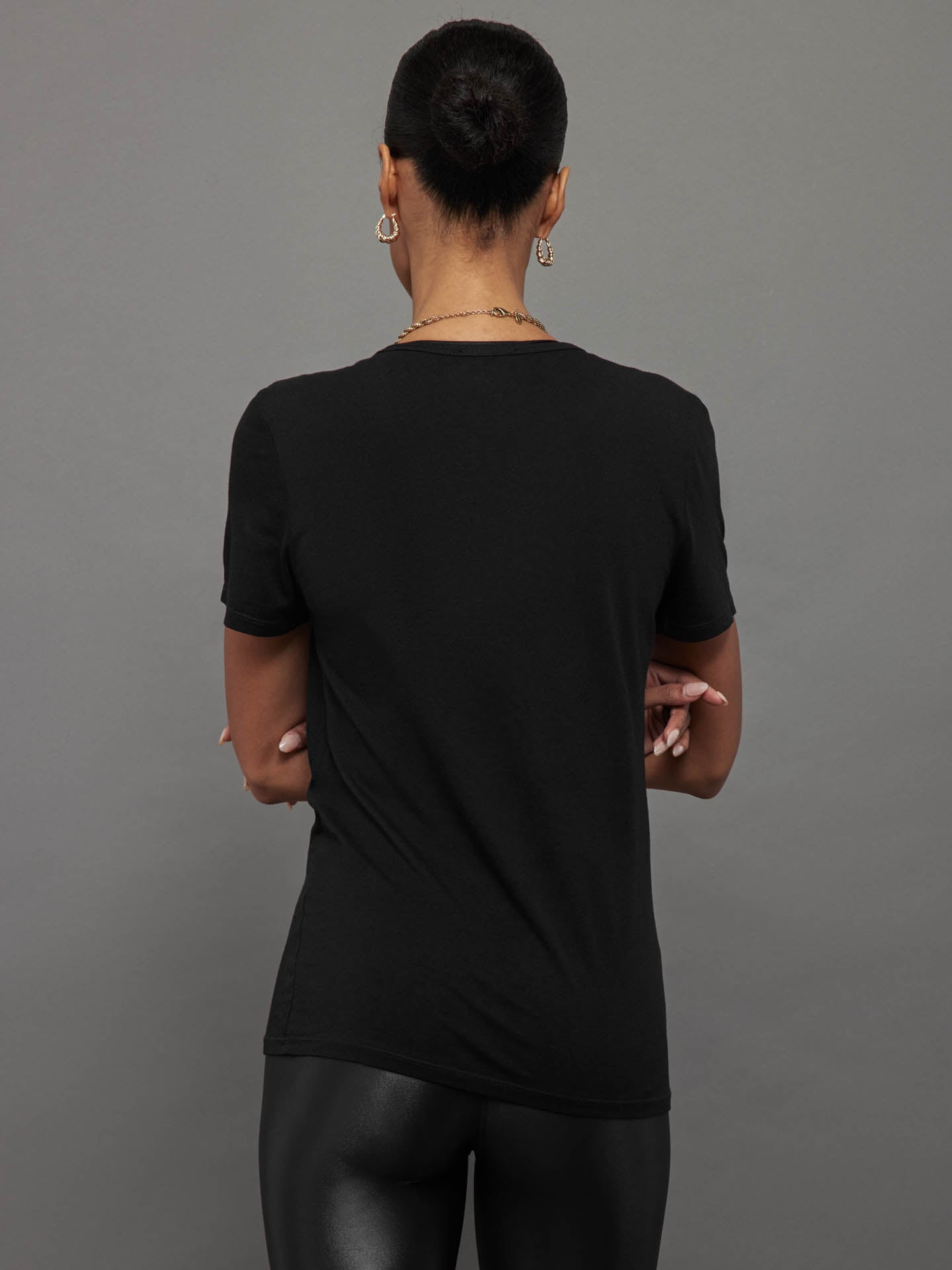 Carbon38 | Short Sleeve Pocket Tee - Black
