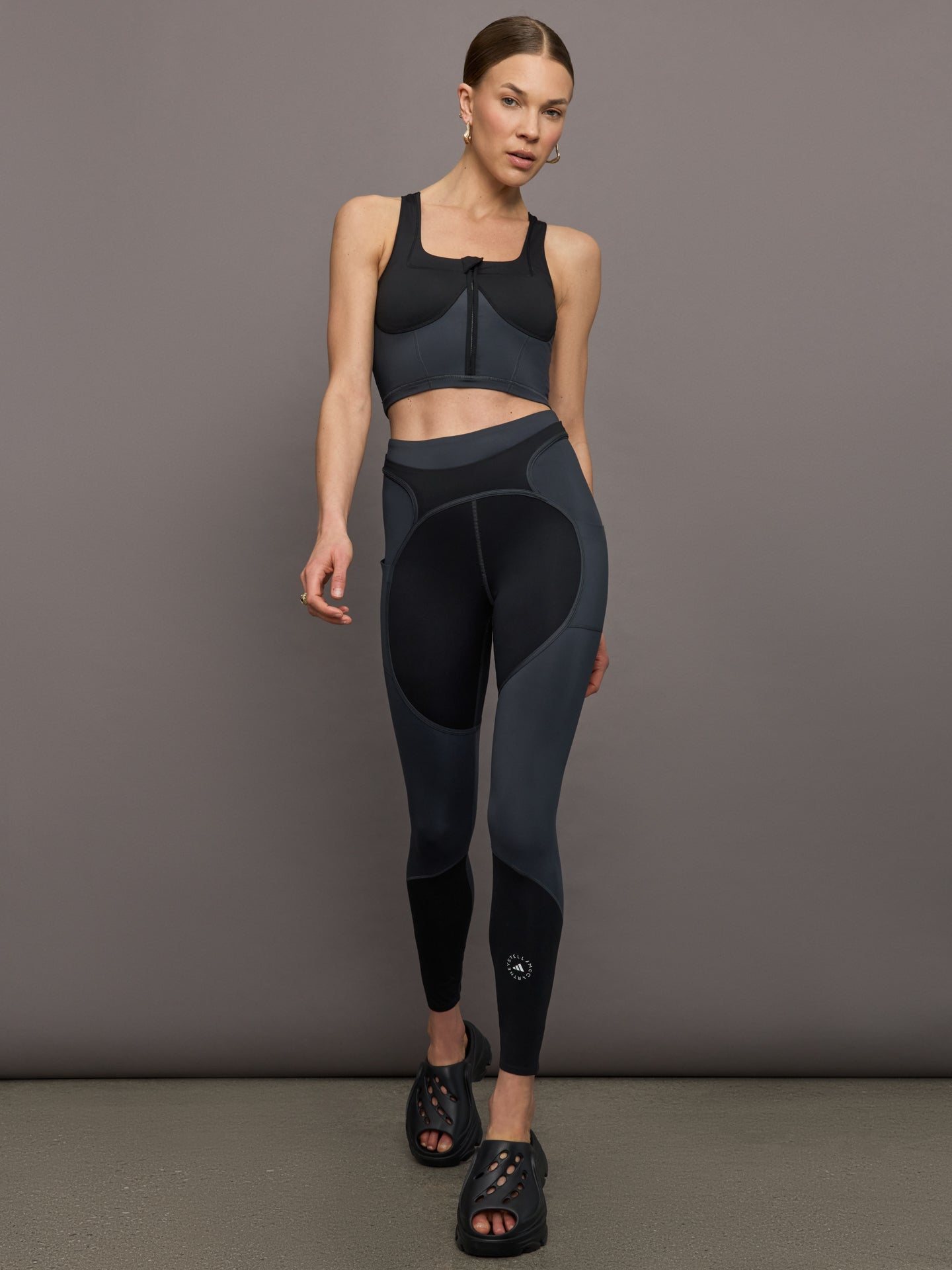 Carbon38 | aSMC Two-Tone Zipped Crop - Black/Carbon