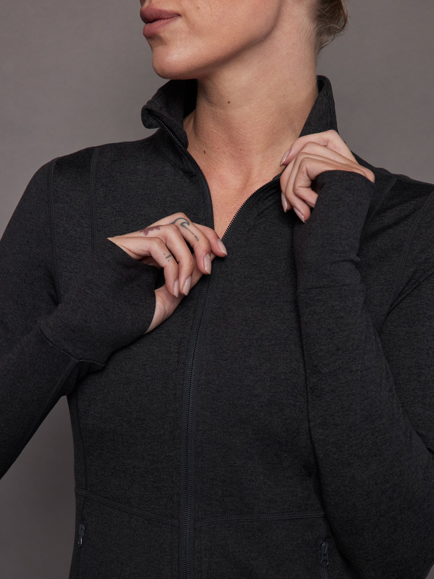 Carbon38 | Zip Long Sleeve Run Top - Charcoal Heather