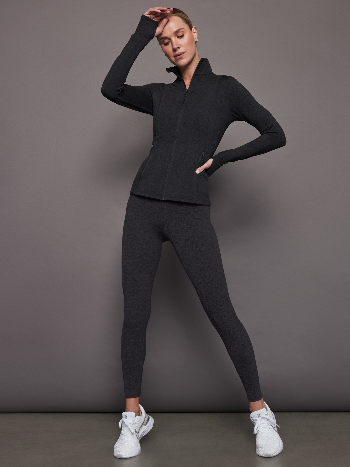 Carbon38 | Zip Long Sleeve Run Top - Charcoal Heather