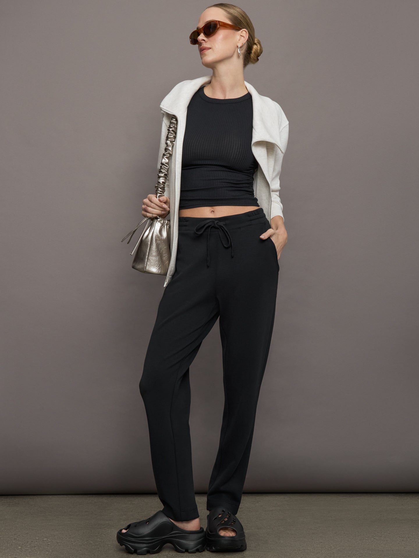 Carbon38 | Cap Sleeve Ruched Top in Ribbed Jersey - Black