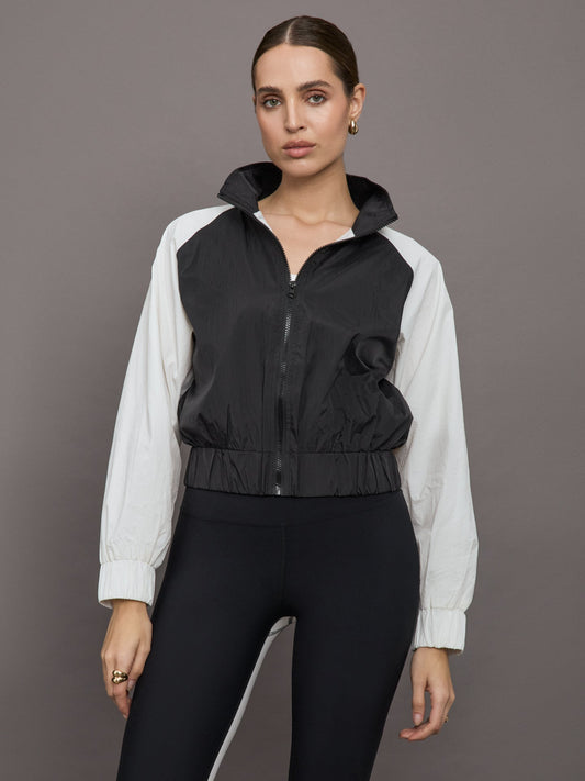 Carbon38 | Colorblock Windbreaker - Black / Cloud Dancer