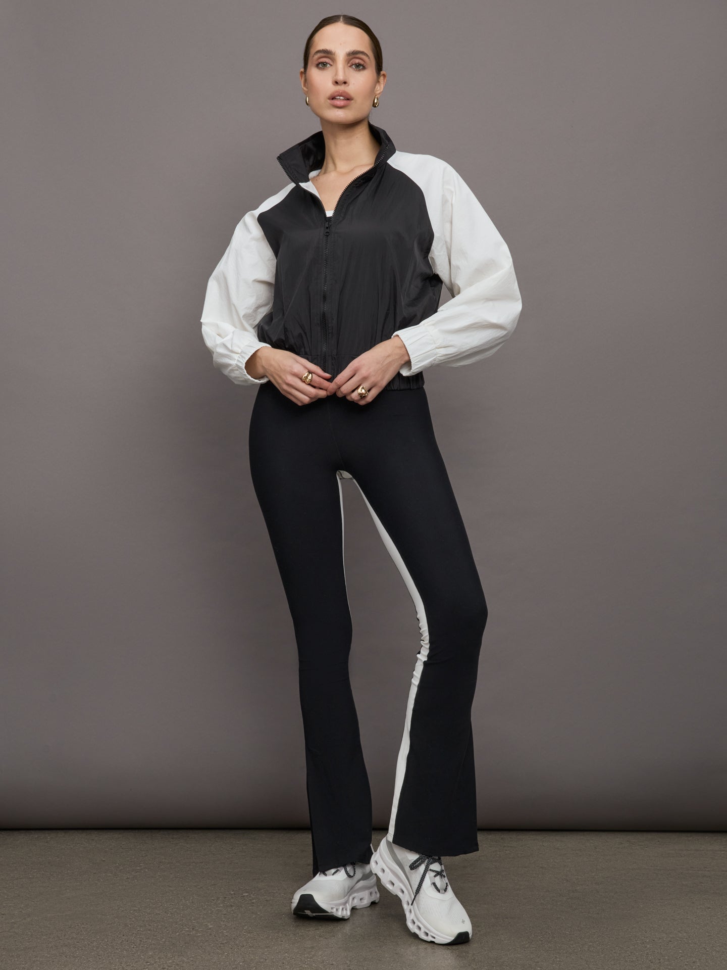 Carbon38 | Colorblock Windbreaker - Black / Cloud Dancer