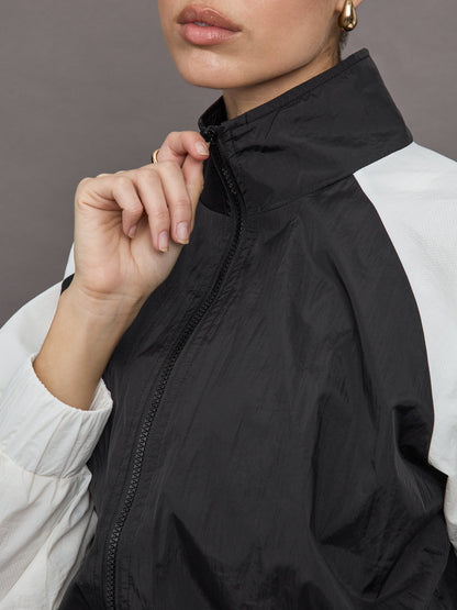 Carbon38 | Colorblock Windbreaker - Black / Cloud Dancer