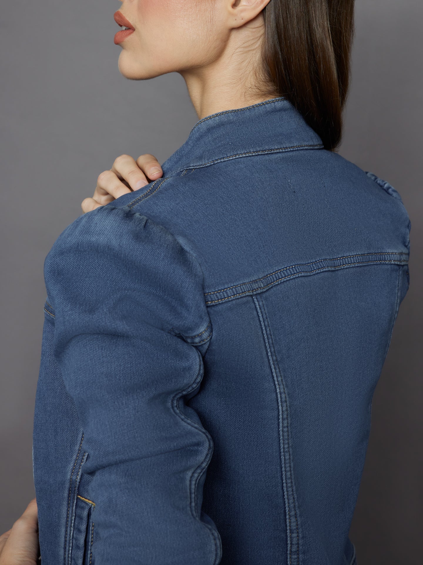 Carbon38 | Tailored Denim Jacket - Medium Wash