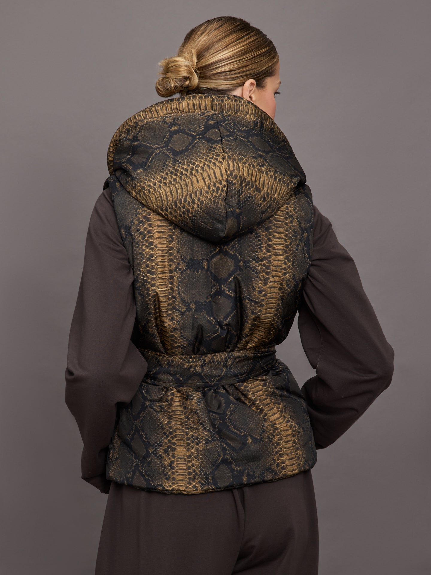 Carbon38 | Hooded Sleeveless Sleeping Bag Vest - Python