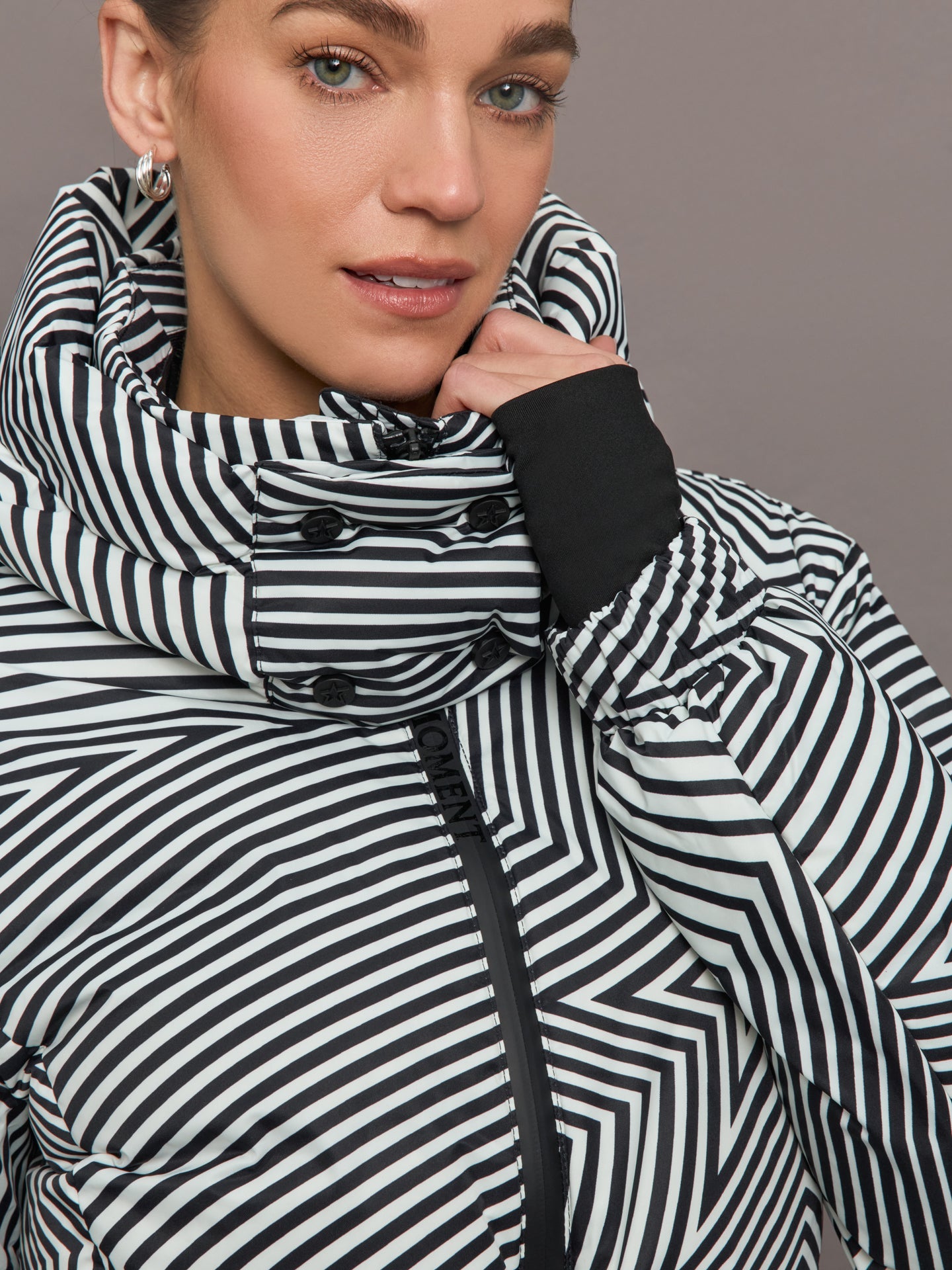 Carbon38 | Candice Ski Parka - Warped Star Print Black/Snow White