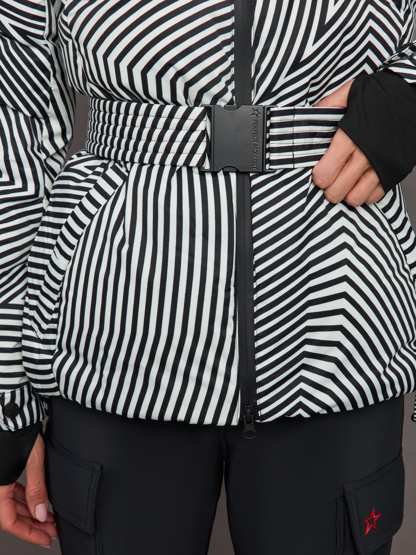Carbon38 | Candice Ski Parka - Warped Star Print Black/Snow White