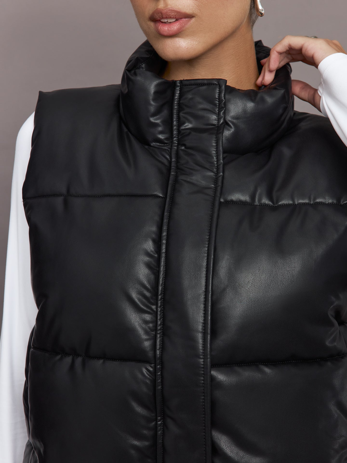 Carbon38 | Quilted Puffer Vest - Black