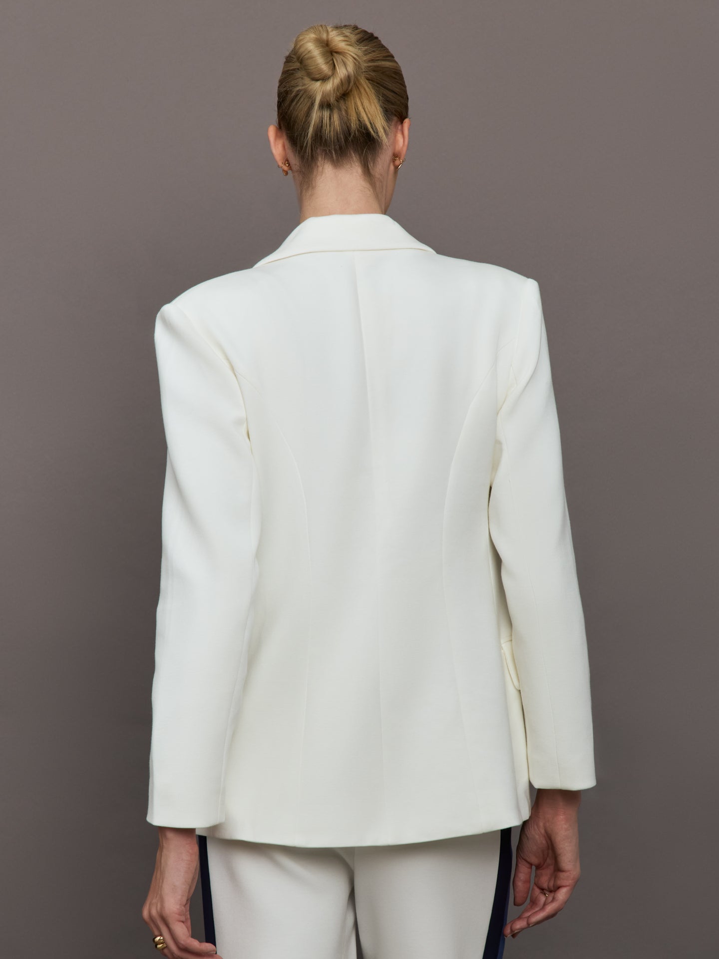 Carbon38 | Single Breasted Blazer in Scuba - Ivory