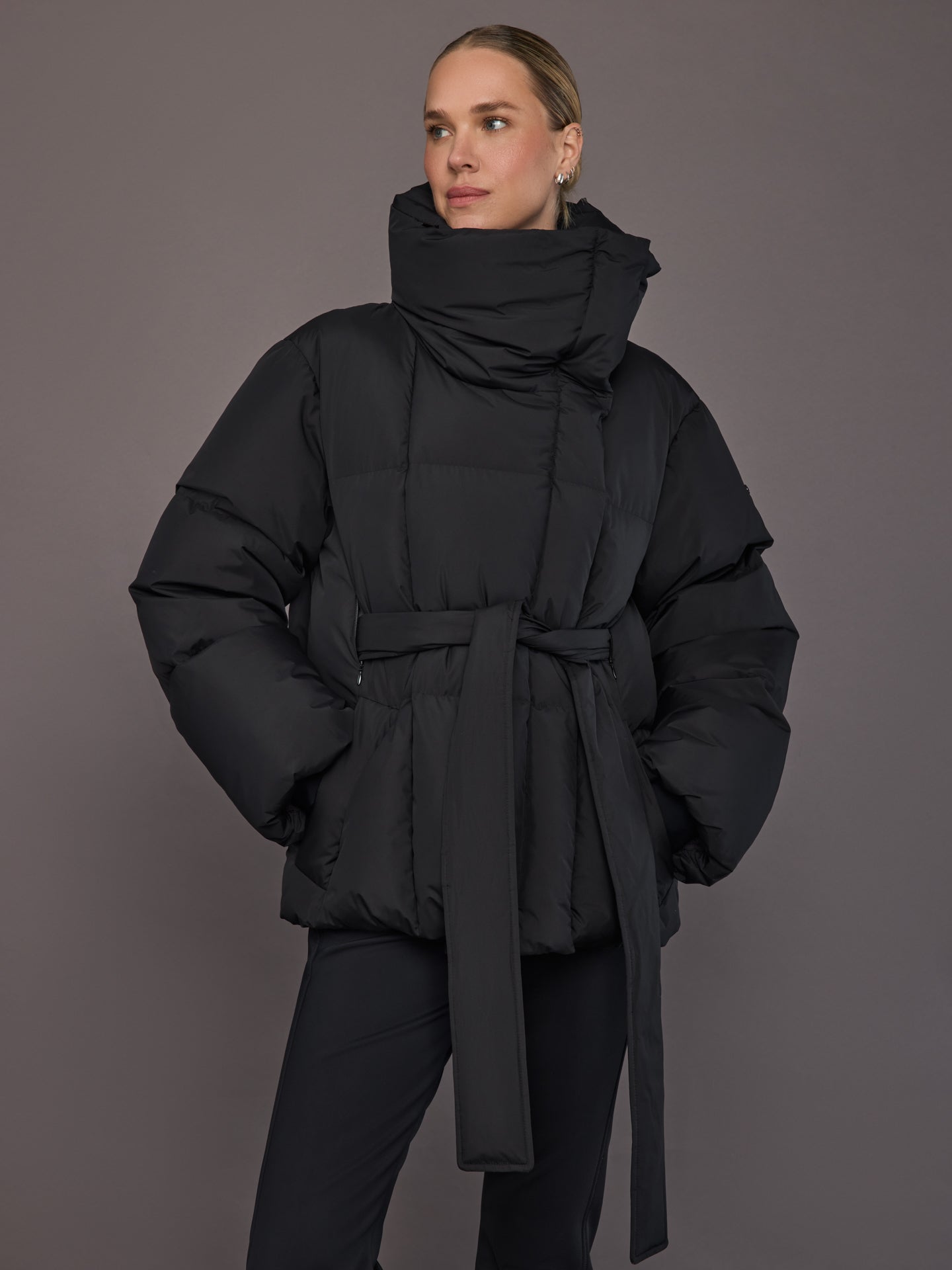 Carbon38 | Liz Jacket - Black