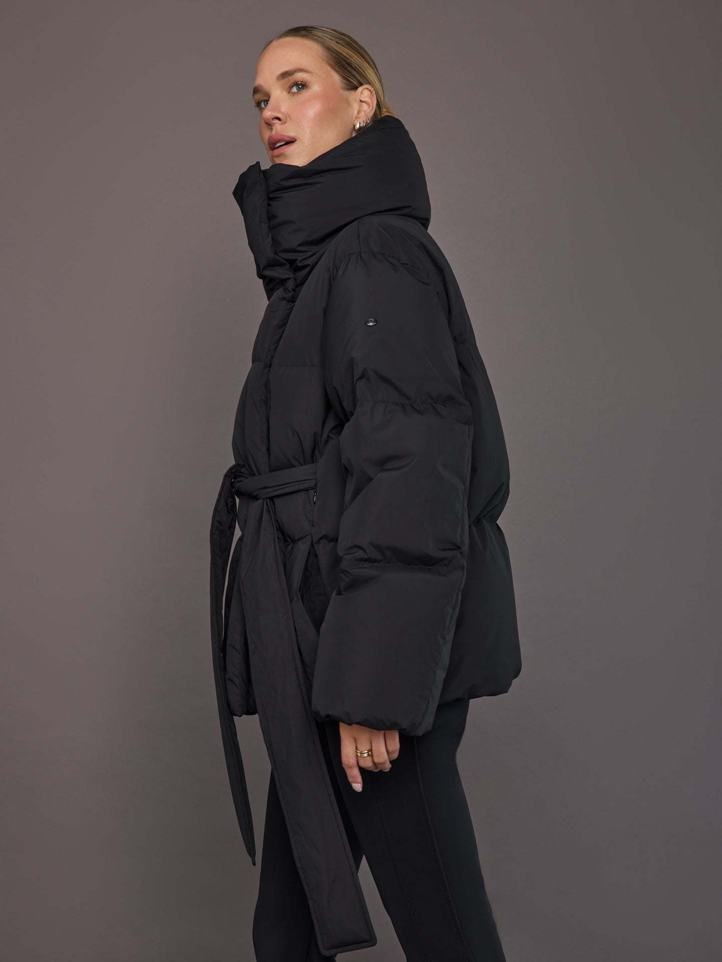 Carbon38 | Liz Jacket - Black